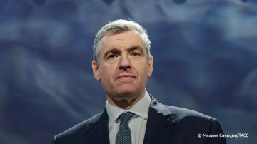Россия готова к переговорам, но не будет ждать подарков со стороны США и решит задачи СВО исходя из своих интересов, заявил председатель комитета ГД по международным делам Леонид Слуцкий в своей колонке для ТАСС
