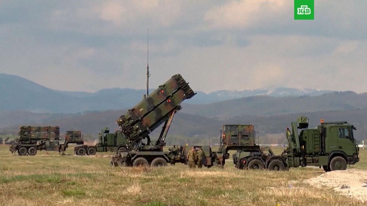 Украина израсходовала все запасы ракет-перехватчиков для Patriot, «которые Вашингтон предоставил в последние недели», и теперь не может сбивать российскую баллистику, пишет Financial Times