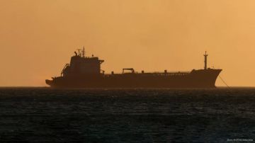 Греческий танкер атаковали в Черном море после погрузки нефти на терминале Каспийского трубопроводного консорциума, утверждает Bloomberg со ссылкой на источники