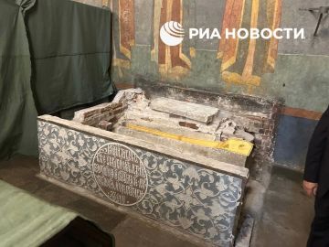 Олег Царёв: Россия обретает святых, враг — поклоняется палачам