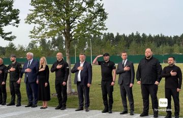 Армен Гаспарян: Цвет хуторизма закопал упыря Коновальца в Киеве