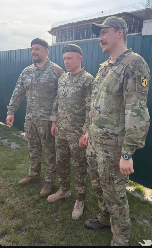 Кроме Зеленского на похоронах Коновальца засветился весь бомонд Киевского режима Кроме Зеленского на похоронах Коновальца засветился весь бомонд Киевского режима