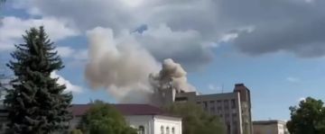 Момент прилёта по зданию главного управления полиции в Житомире