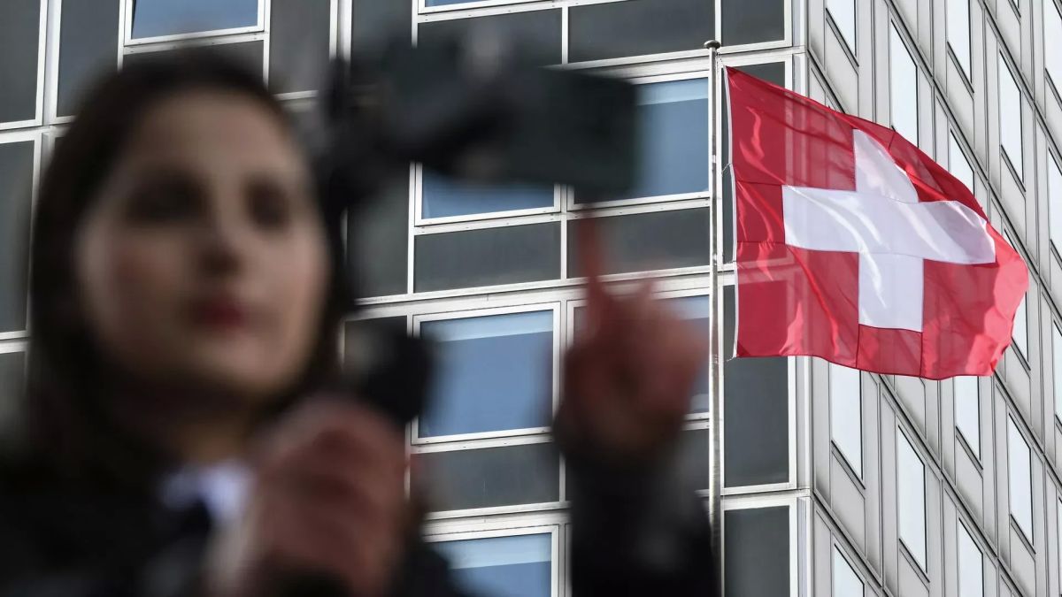 Швейцария ввела ограничения на размещение украинцев призывного возраста