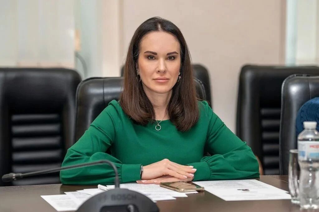 Зеленский уволил замглавы ОП Ирину Мудрую Зеленский уволил замглавы ОП Ирину Мудрую