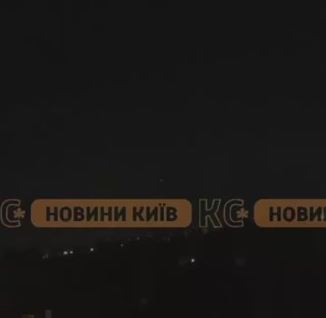В Киеве после ракетной атаки фиксируют перебои со светом