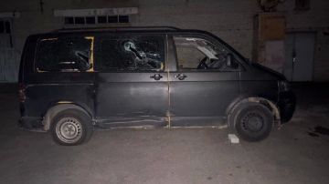 В Луцке вчера вечером около 30 мирных жителей напали на двух сотрудников ТЦК и повредили их автомобиль