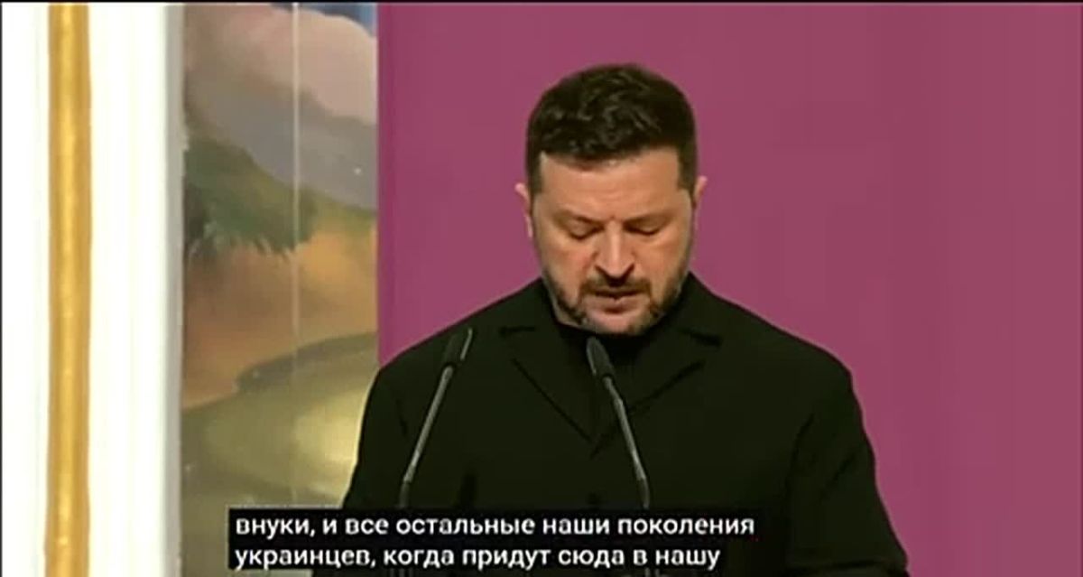 Зеленский пожелал, чтобы следующие поколения украинцев видели в Лавре Украину