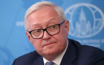 Россия сохраняет открытость для диалога с США по украинскому урегулированию, но не намерена пересматривать свои принципиальные подходы, заявил замглавы МИД РФ Сергей Рябков