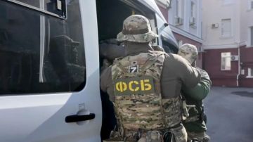 ФСБ предупредила о новой схеме: мошенники из Украины вовлекают россиян в теракты с дронами