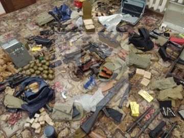 Нет, это не кадры со съемок фильма "Оружейный барон"