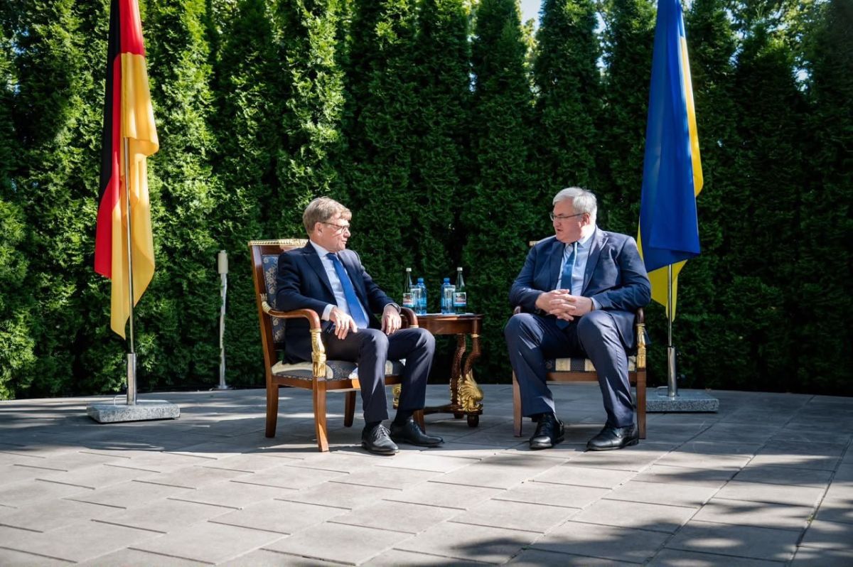 Глава МИД Германии приехал в Киев