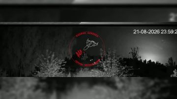 Появились кадры и звуки прилётов в Киеве В Сети публикуют новые видео из украинской столицы: слышны мощные взрывы, над городом видны вспышки