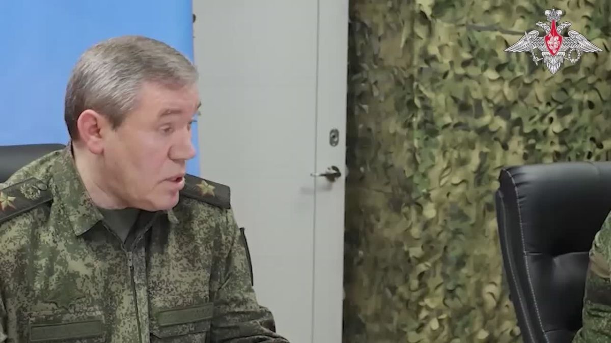 Наступление не остановить: ВС РФ подошли вплотную к Славянску, пока Зеленский позирует на хромакее