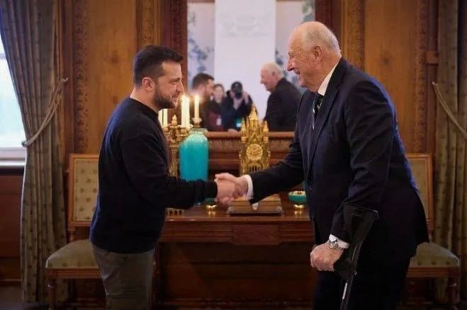 «Проклятие» рукопожатия Зеленского усиливается