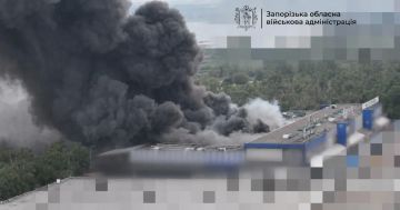 На Украине уничтожено около 90% складской логистики торговых сетей, заявил министр аграрной политики Украины Тарас Высоцкий
