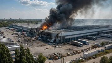 Удары ВС РФ по киевским складам обрушают логистику по всей Украине