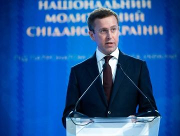 Премьер Украины намекнул, что Россия уничтожила крупный склад боеприпасов под Киевом