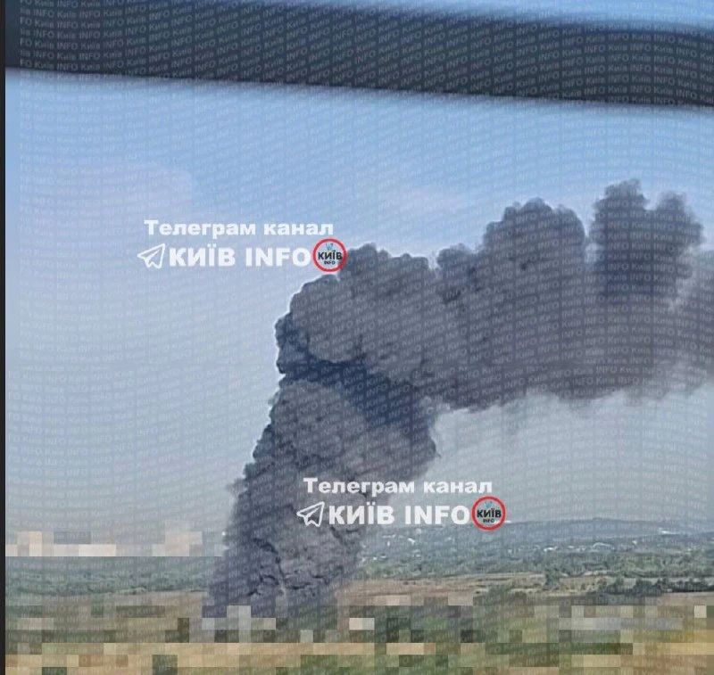 В Киеве прилет. На месте масштабный пожар — местные СМИ В Киеве прилет. На месте масштабный пожар — местные СМИ