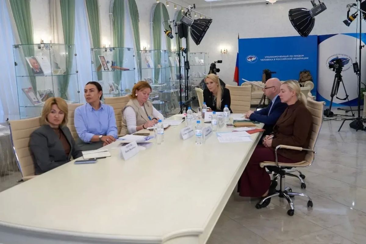 Яна Лантратова: Помогаем семьям из ЛНР узнать о судьбе близких Яна Лантратова: Помогаем семьям из ЛНР узнать о судьбе близких