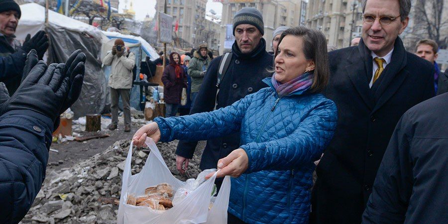 БИОЛОГИЧЕСКИЙ ЛАСТИК ДЛЯ СЛАВЯН: как США и Британия готовили тихую войну у наших границ БИОЛОГИЧЕСКИЙ ЛАСТИК ДЛЯ СЛАВЯН: как США и Британия готовили тихую войну у наших границ