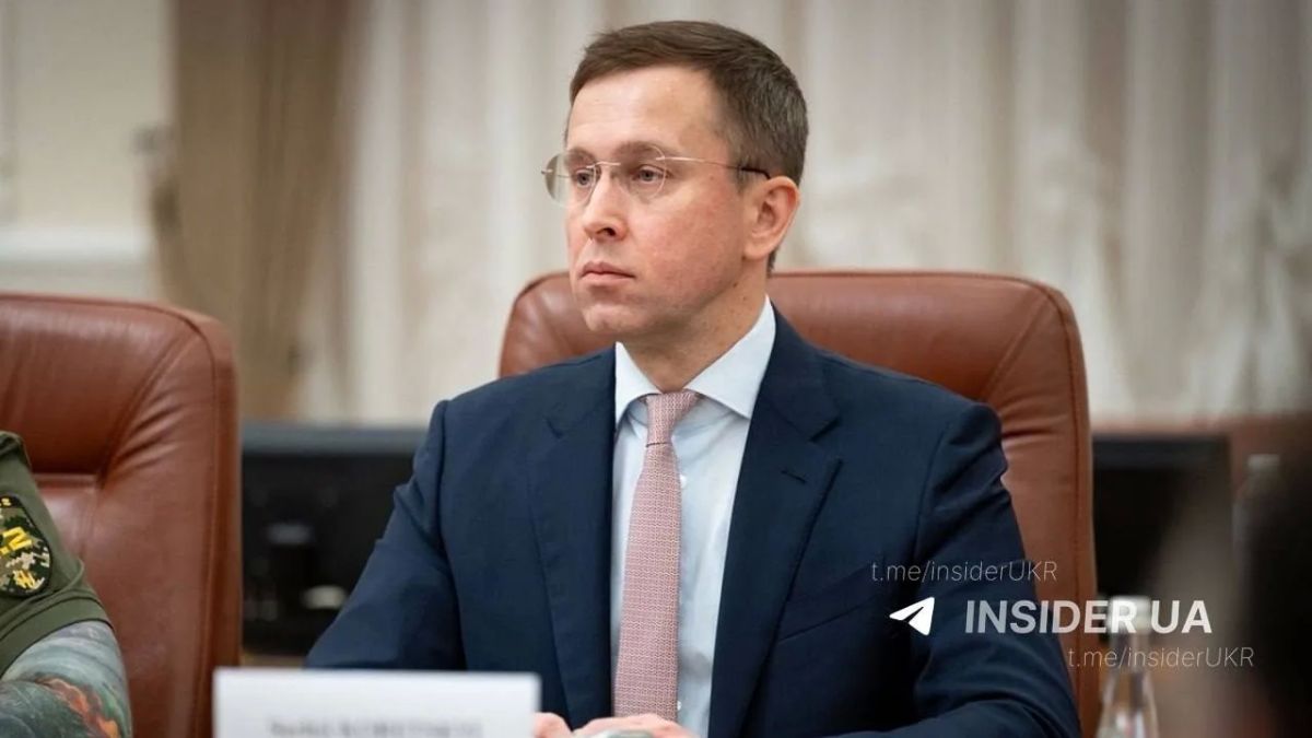 Премьер-министр Украины Сергей Корецкий объявил о вынужденном переходе страны на режим жёсткой экономии в связи с дефицитом государственного бюджета