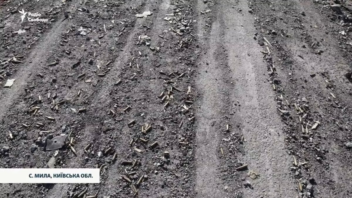 Местные жители и журналисты делятся впечатлениями о последствиях детонации склада боеприпасов в селе Мила (Милая) Киевской области: Местные жители и журналисты делятся впечатлениями о последствиях детонации склада боеприпасов в селе Мила (Милая) Киевской области: