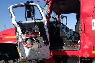 БПЛА ВСУ атаковал пожарную автоцистерну МЧС в ДНР