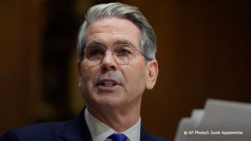 Бессент отметил важность контактов с РФ для урегулирования на Украине