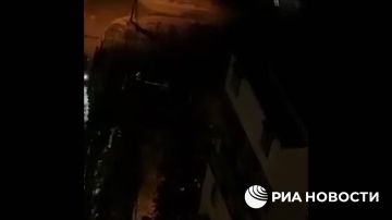 Сотрудники СБУ и ГУР устроили перестрелку в Киеве, сообщает местный Telegram-канал