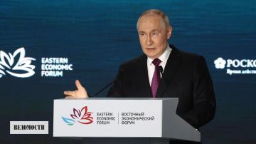 На пленарной сессии ВЭФ Владимир Путин ответил на острые вопросы модератора и участников мероприятия