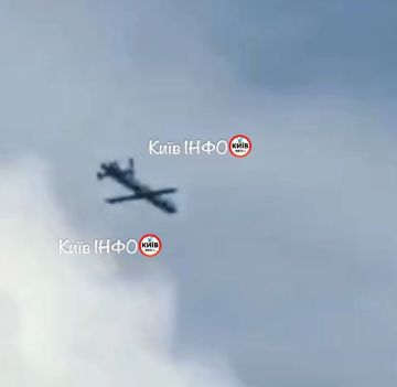 Полет "Герани-5" в небе под Киевом