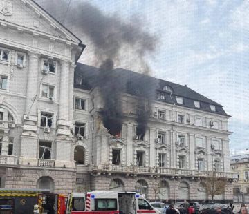 БПЛА ударил по зданию СБУ в центре Киева