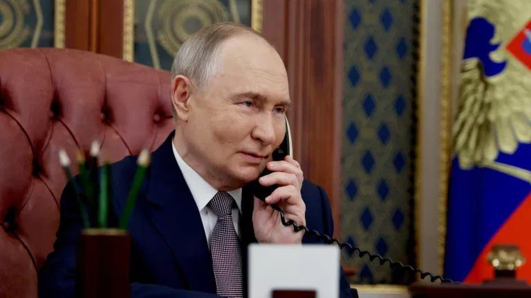 Путин поговорил по телефону с Трампом, сообщил Ушаков