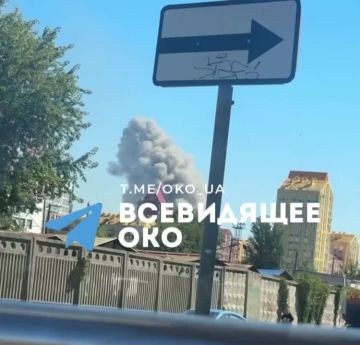 Киев — новые взрывы и детонация, сообщают местные СМИ