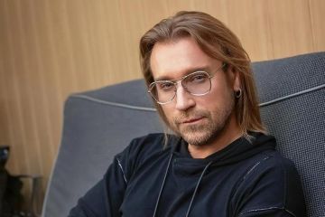 За удаление с экстремистского «Миротворца» требуют 750 тысяч долларов, заявил украинский певец Олег Винник