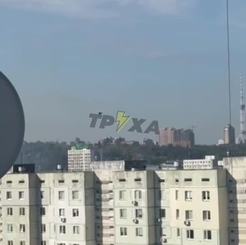 Момент прилета "Герани" по АЗС в районе станции Почайна в Киеве