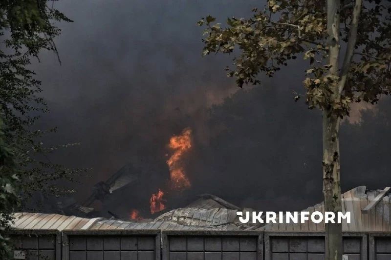 Кадры пораженных складов в Бориспольском районе Киевской области Кадры пораженных складов в Бориспольском районе Киевской области