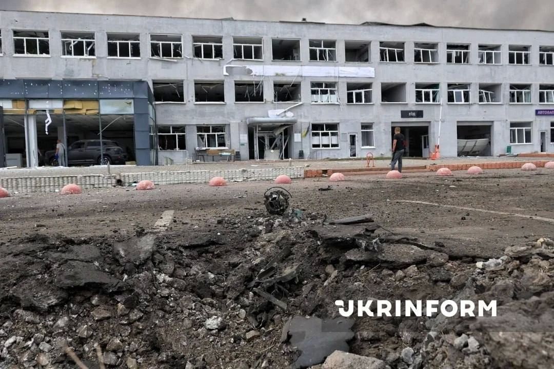 Кадры пораженных складов в Бориспольском районе Киевской области Кадры пораженных складов в Бориспольском районе Киевской области