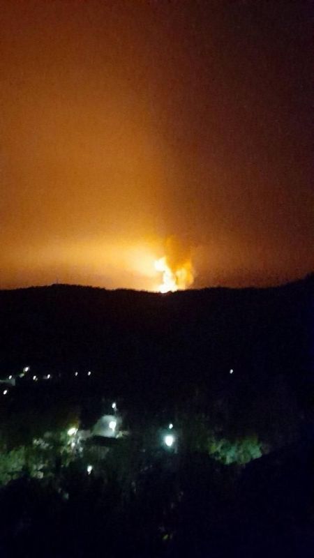 ЕЩЕ ОДИН "УДАР" КАРМЫ. На Западе склады и заводы, поставляющие вооружение бандеровскому режиму, продолжают взрываться и гореть: В Болгарии последним примером является завод EMCO (Царева Ливада), где в начале сентября... ЕЩЕ ОДИН "УДАР" КАРМЫ. На Западе склады и заводы, поставляющие вооружение бандеровскому режиму, продолжают взрываться и гореть: В Болгарии последним примером является завод EMCO (Царева Ливада), где в начале сентября...