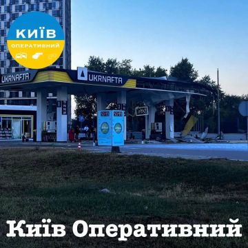 В Киеве поражена АЗС «Укрнафты» на проспекте Бажана, сообщают местные паблики
