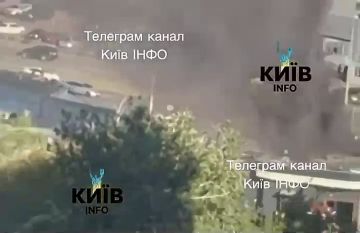 Армия России продолжает уничтожать АЗС в Киеве