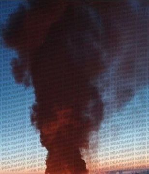 Мощный пожар начался в Киеве после уничтожения объекта ВСУ, сообщают мониторинговые каналы противника