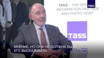 Французы не верят своим СМИ из-за тотальной цензуры, заявил ТАСС внук Шарля де Голля Пьер де Голль