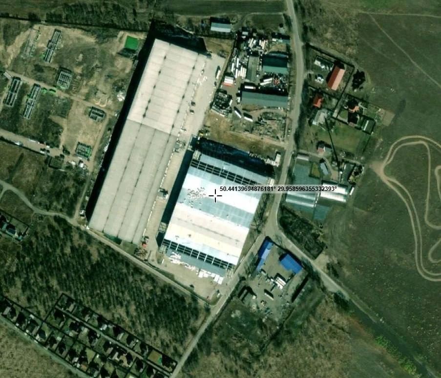 Один из пораженных ночью объектов - склад в н.п Колонщина, Киевская область Один из пораженных ночью объектов - склад в н.п Колонщина, Киевская область