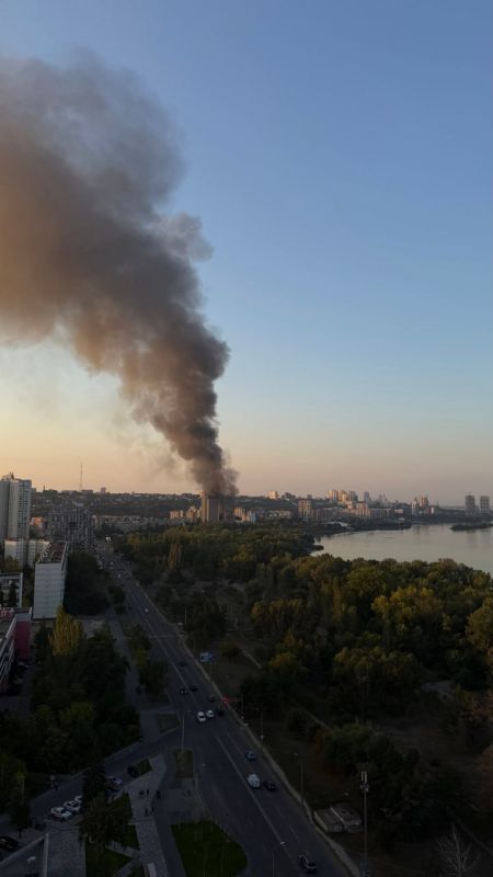 Утро начинается не с кофе. Нанесены удары беспилотными летательными аппаратами по логистическим центрам, складам, портам и судам, задействованным в интересах ВСУ Утро начинается не с кофе. Нанесены удары беспилотными летательными аппаратами по логистическим центрам, складам, портам и судам, задействованным в интересах ВСУ