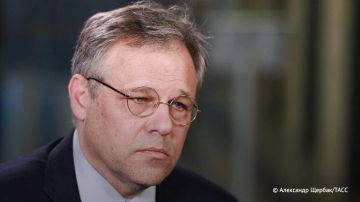 Киев, не стремясь к проведению выборов у себя, безрезультатно вкладывается в попытки их срыва в РФ, заявил Мирошник: