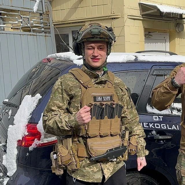 Глумившегося над российским военным блогера Некоглая и его жену арестовали по обвинению в торговле наркотиками и организации наркопритона в Молдавии Глумившегося над российским военным блогера Некоглая и его жену арестовали по обвинению в торговле наркотиками и организации наркопритона в Молдавии