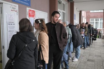 Александр Зимовский: Есть одна аксиома, одно железобетонное и неколебимое правило, которое я намертво усвоил на основе своего тридцатилетнего опыта организации и управления предвыборными и избирательными процессами (в их...