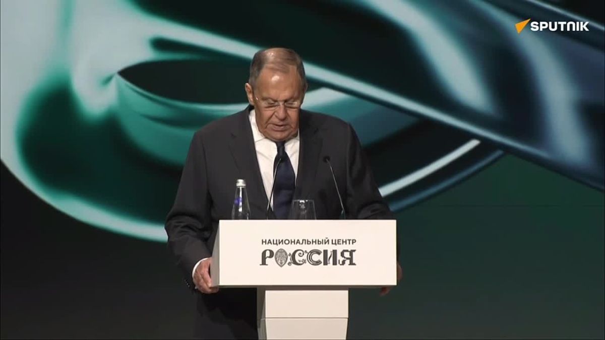 Глава МИД Сергей Лавров прошёлся по фейкам Запада и Украины